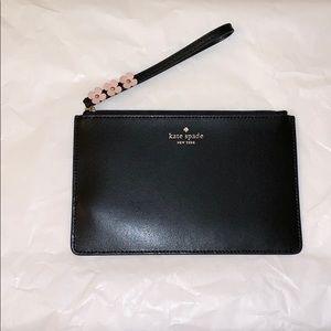 NWT! Kate Spade Flower Wristlet ♠️